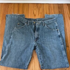 Wrangler Relaxed Fit Blue Jeans